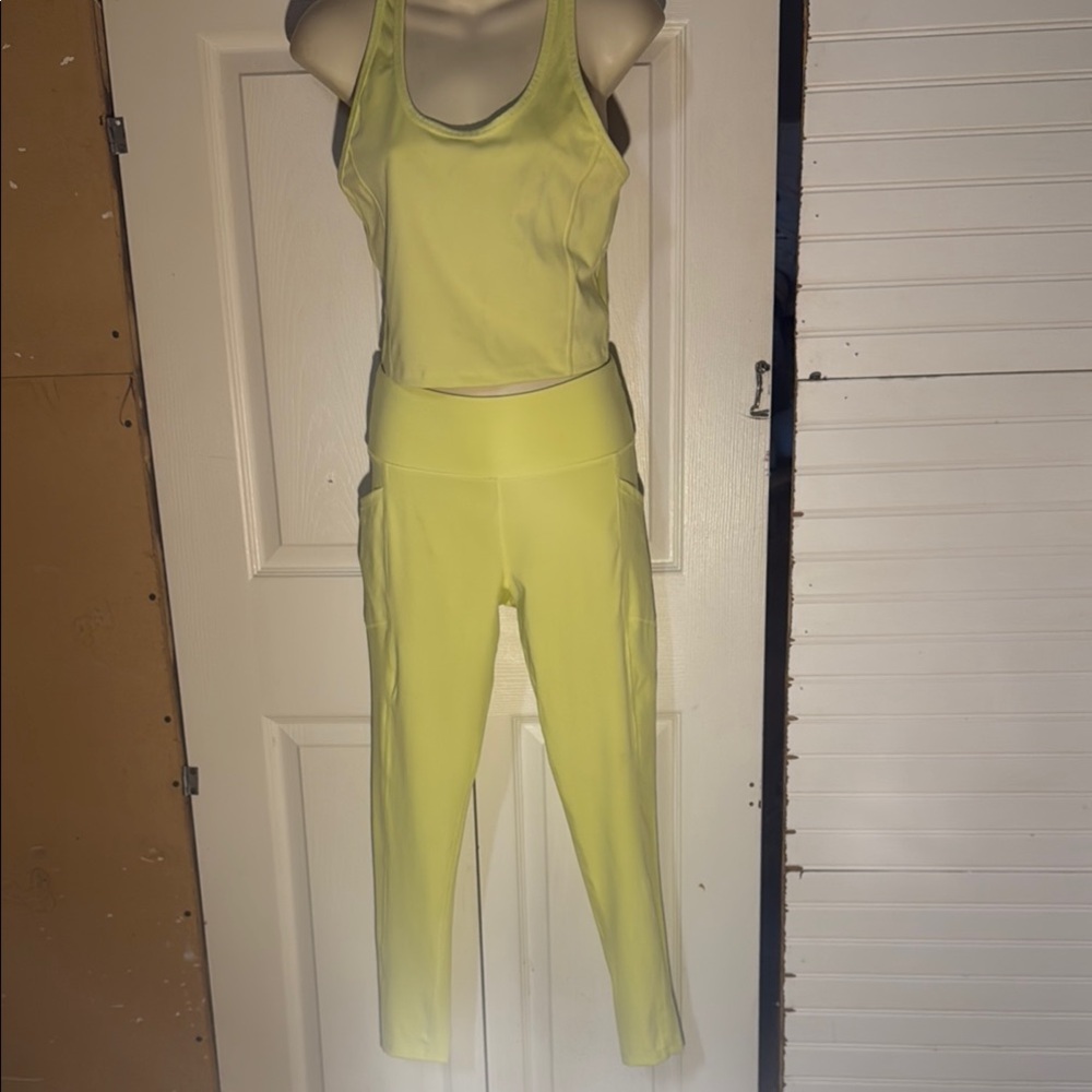 Calvin Klein Performance Yellow Leggings Sleek Stretchy Fit